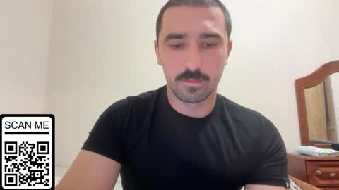 Snapshot of hard_to_obey chatting on 09/14/25, 05:01 Vadim online show from 09/14/25, 05:01