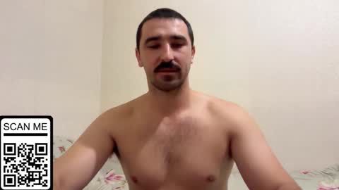 Snapshot of hard_to_obey chatting on 09/28/25, 06:02 Vadim online show from 09/28/25, 06:02