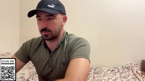 Snapshot of hard_to_obey chatting on 10/09/25, 04:16 Vadim online show from 10/09/25, 04:16