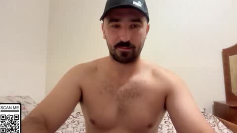 Snapshot of hard_to_obey chatting on 10/13/25, 05:57 Vadim online show from 10/13/25, 05:57