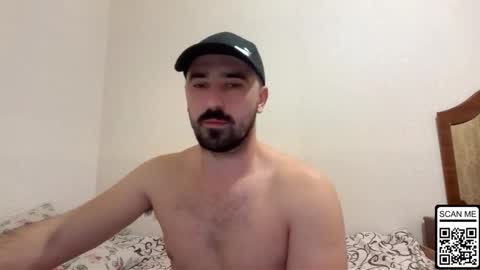 Snapshot of hard_to_obey chatting on 10/18/25, 06:08 Vadim online show from 10/18/25, 06:08