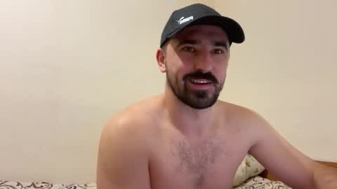 Snapshot of hard_to_obey chatting on 10/23/25, 07:01 Vadim online show from 10/23/25, 07:01