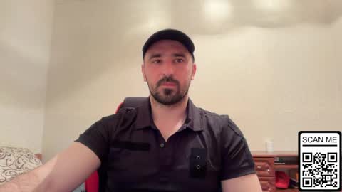 Snapshot of hard_to_obey chatting on 05/06/26, 07:19 Vadim online show from 05/06/26, 07:19