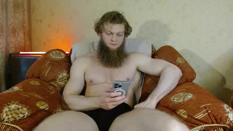 Valentino Hard online show from 12/17/25, 09:04