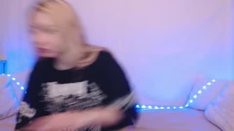 Emily online show from 09/25/25, 10:13