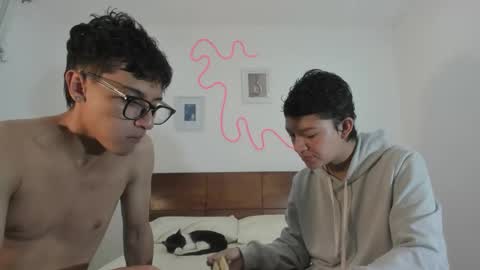 kade and demi independent models online show from 02/23/26, 11:24