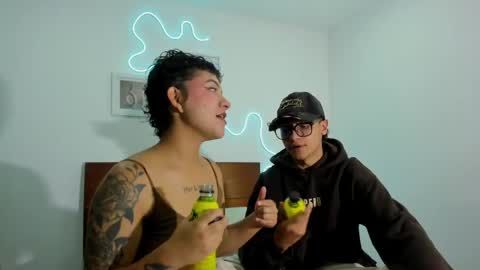 kade and demi independent models online show from 04/28/26, 05:01