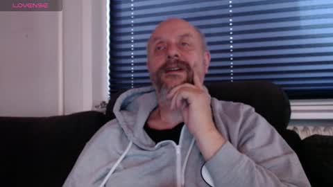 MrLazy online show from 10/12/25, 07:07