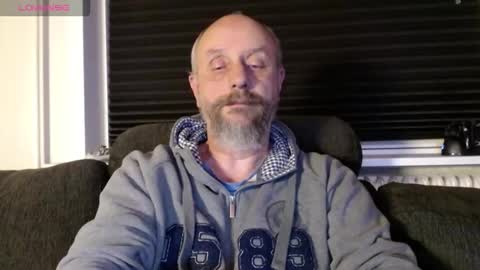 MrLazy online show from 10/14/25, 06:42