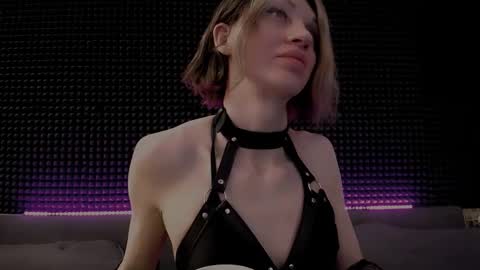 Miss Hardy online show from 03/19/26, 02:48