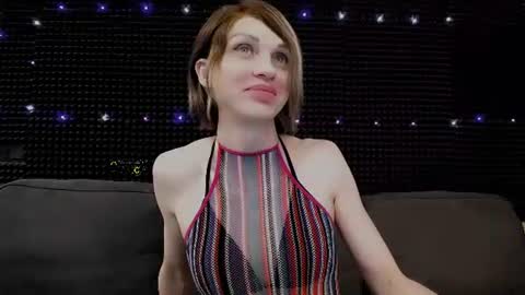 Snapshot of hardy_green chatting on 07/16/26, 05:13 Miss Hardy online show from 07/16/26, 05:13