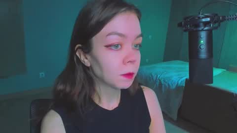 Snapshot of haribo_asmr chatting on 12/11/24, 10:03 Miss Hari online show from 12/11/24, 10:03