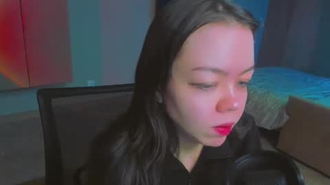 Snapshot of haribo_asmr chatting on 12/31/24, 10:15 Miss Hari online show from 12/31/24, 10:15