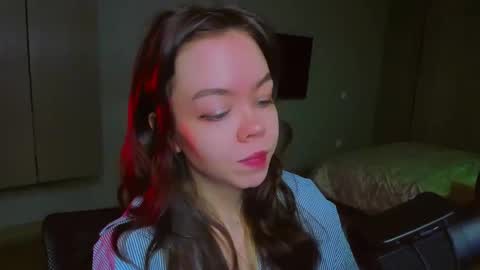 Snapshot of haribo_asmr chatting on 02/12/25, 08:06 Miss Hari online show from 02/12/25, 08:06