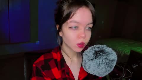 Snapshot of haribo_asmr chatting on 03/02/25, 07:32 Miss Hari online show from 03/02/25, 07:32