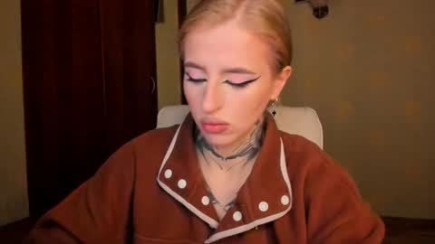 Snapshot of harley_kimm chatting on 10/05/25, 05:39 Julia online show from 10/05/25, 05:39