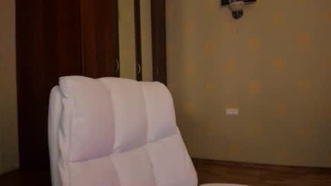 Julia online show from 02/07/26, 04:38