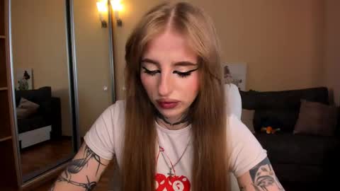 Julia online show from 03/22/26, 04:49