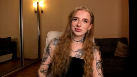 Snapshot of harley_kimm chatting on 04/23/26, 05:41 Julia online show from 04/23/26, 05:41