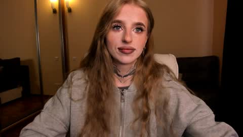 Snapshot of harley_kimm chatting on 04/28/26, 05:23 Julia online show from 04/28/26, 05:23