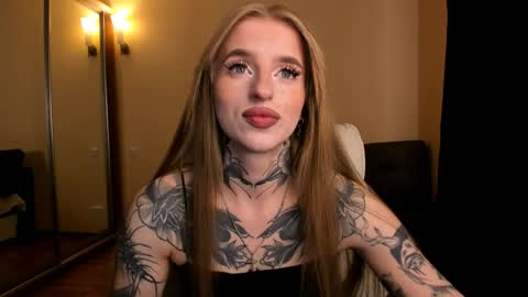 Snapshot of harley_kimm chatting on 05/29/26, 05:05 Julia online show from 05/29/26, 05:05