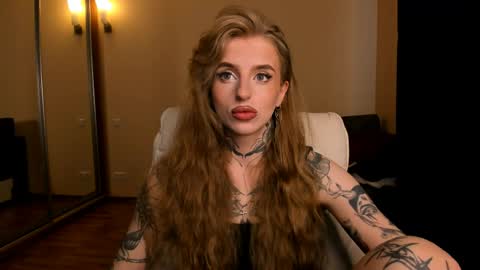 Snapshot of harley_kimm chatting on 06/05/26, 05:36 Julia online show from 06/05/26, 05:36