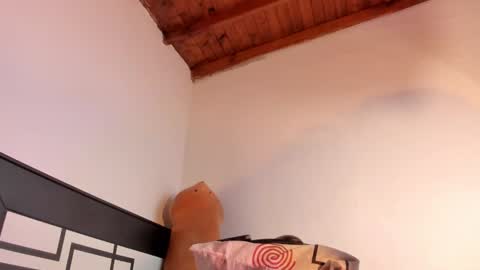 Annie online show from 02/05/26, 06:51