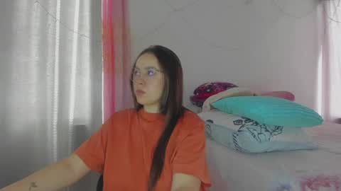 Snapshot of harleynapier chatting on 06/08/26, 03:45 Natii online show from 06/08/26, 03:45