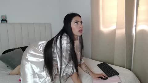 Snapshot of harmony_lam chatting on 09/22/25, 02:41 HARMONY online show from 09/22/25, 02:41