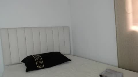 Snapshot of harmony_lam chatting on 10/22/25, 04:29 HARMONY online show from 10/22/25, 04:29