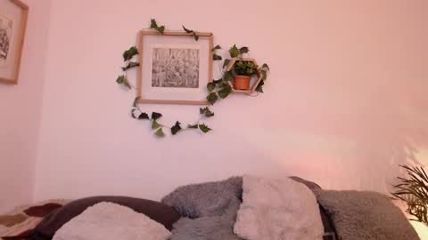 Harmony    Please help me to reach 100 thumbs up online show from 02/27/25, 05:13