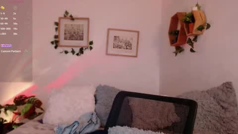 Harmony    Please help me to reach 100 thumbs up online show from 09/15/25, 03:17