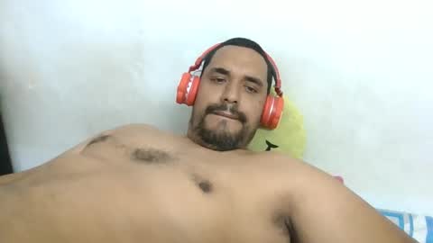 Snapshot of harpechediaz chatting on 10/04/25, 05:55 ricardo online show from 10/04/25, 05:55