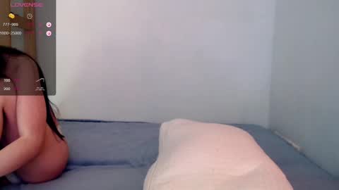 Snapshot of harriell chatting on 02/19/25, 06:55 Kira online show from 02/19/25, 06:55