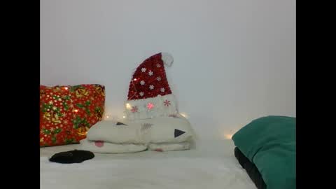 Snapshot of harry_goldenmillerx10fun chatting on 12/28/24, 12:47  Harry    online show from 12/28/24, 12:47