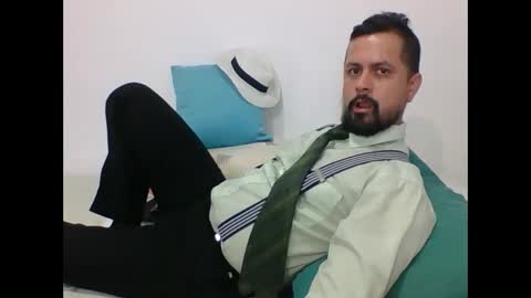 Snapshot of harry_goldenmillerx10fun chatting on 01/09/25, 09:26  Harry    online show from 01/09/25, 09:26