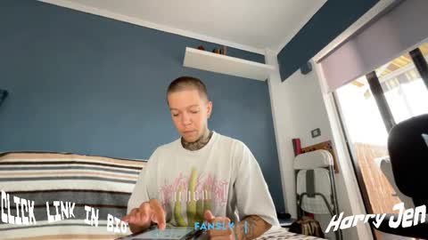 Snapshot of harry_jen chatting on 09/10/25, 08:58 TAP HERE choise Harry tattoo on chest Jen curls hair online show from 09/10/25, 08:58