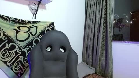 Snapshot of harry_reems_ chatting on 05/06/26, 03:13 OMAR online show from 05/06/26, 03:13