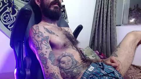 Snapshot of harry_reems_ chatting on 07/06/26, 06:43 OMAR online show from 07/06/26, 06:43