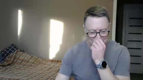 Snapshot of harrysnake chatting on 01/04/25, 10:05 HarrySnake online show from 01/04/25, 10:05