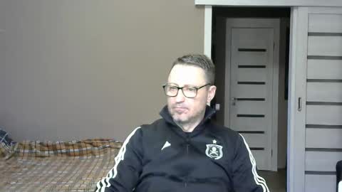 Snapshot of harrysnake chatting on 01/12/25, 07:00 HarrySnake online show from 01/12/25, 07:00