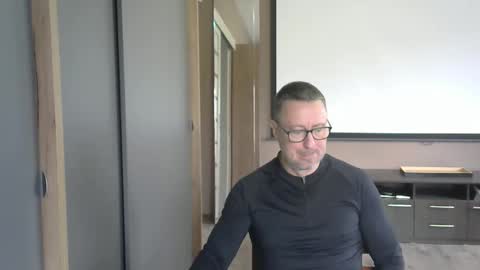 Snapshot of harrysnake chatting on 10/15/25, 06:57 HarrySnake online show from 10/15/25, 06:57