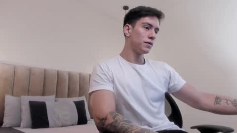 Harry Jones online show from 02/14/25, 05:25