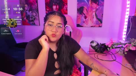 Snapshot of haruu2 chatting on 01/30/25, 06:32 karen  online show from 01/30/25, 06:32