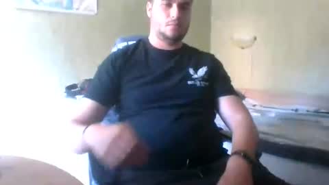 Snapshot of hasabigonev14 chatting on 07/14/26, 07:35 THEBIGONEV14 online show from 07/14/26, 07:35