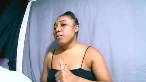 Snapshot of hasimina09 chatting on 10/20/25, 11:54 hasimina09 online show from 10/20/25, 11:54