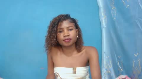 Snapshot of hasleyinah chatting on 07/10/26, 11:35 hasleyinah online show from 07/10/26, 11:35