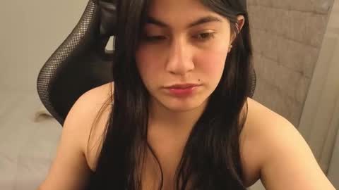 hasszul_2 online show from 03/12/26, 09:54