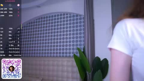 Snapshot of hasta_la_kissy chatting on 05/21/26, 04:30 Mary online show from 05/21/26, 04:30
