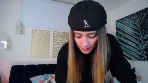 Nicole online show from 01/31/25, 03:41